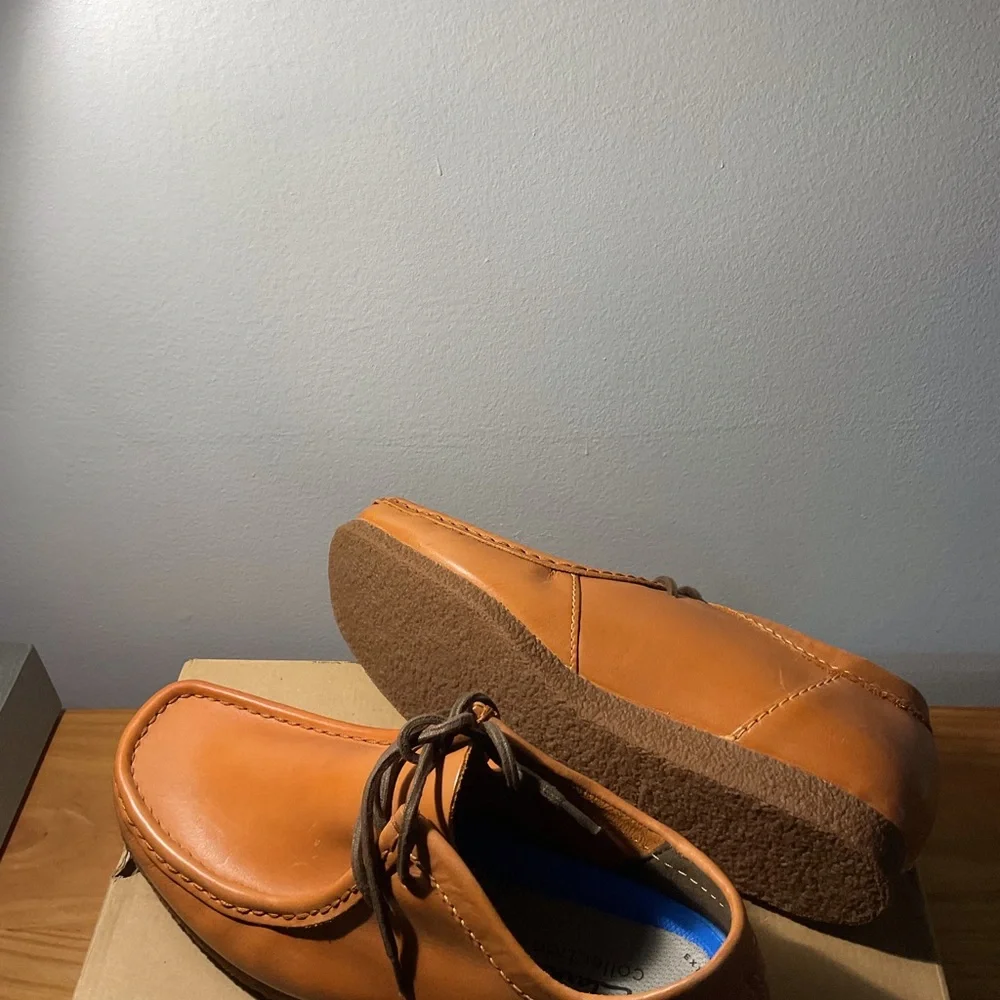 *Brand New* Men's Clark’s Chukka Moccasin Boots in size 9.5